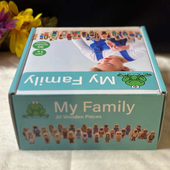 NEW The Freckled Frog “My Family” 30 Wooden Pieces Double Sided Diverse Culture - Picture 7 of 9